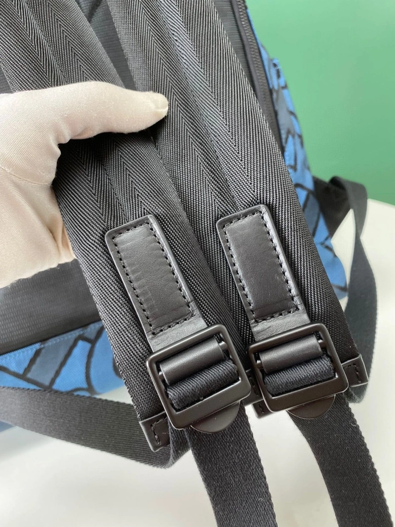 Bv*b*rry backpacks 4211d-0144