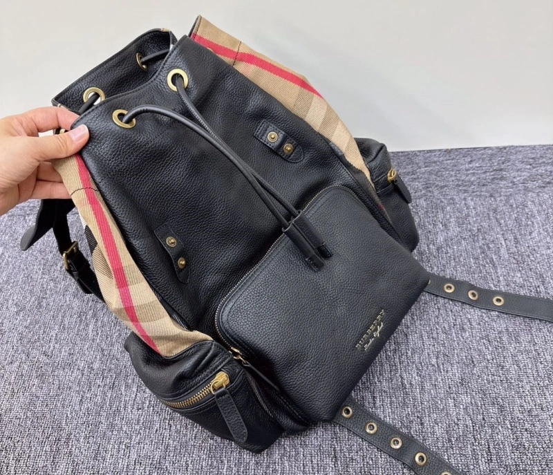 Bv*b*rry backpacks 4211d-0204
