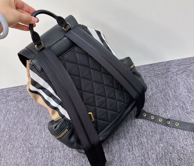 Bv*b*rry backpacks 4211d-0204