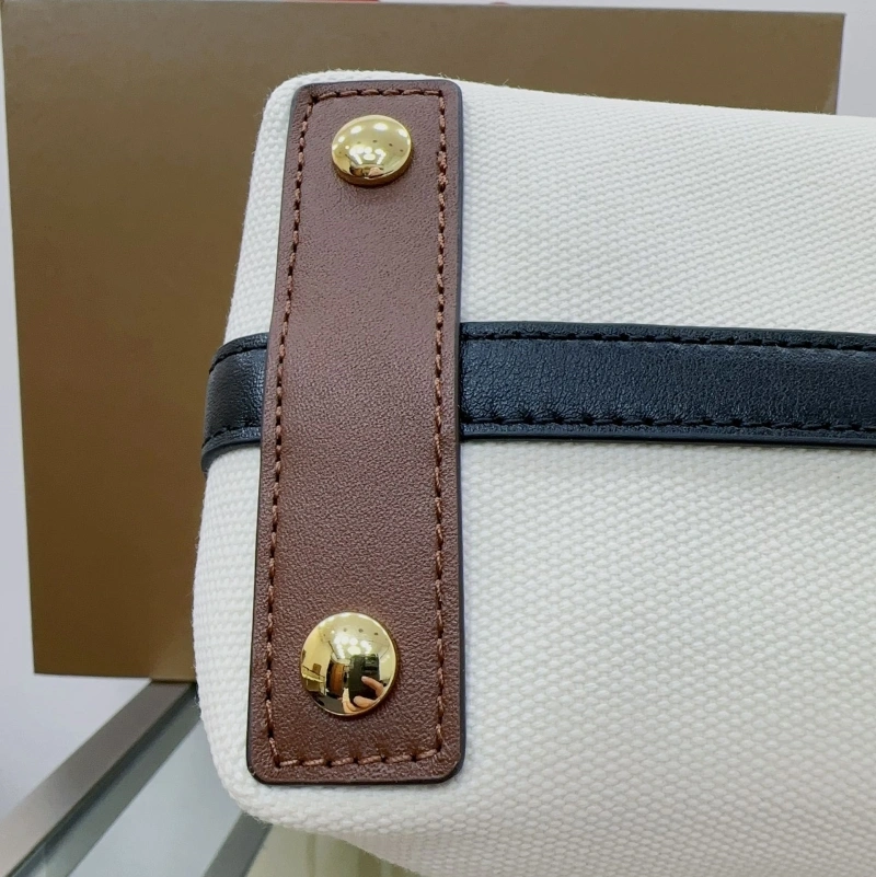 Bv*b*rry shopping bags 4211d-0213