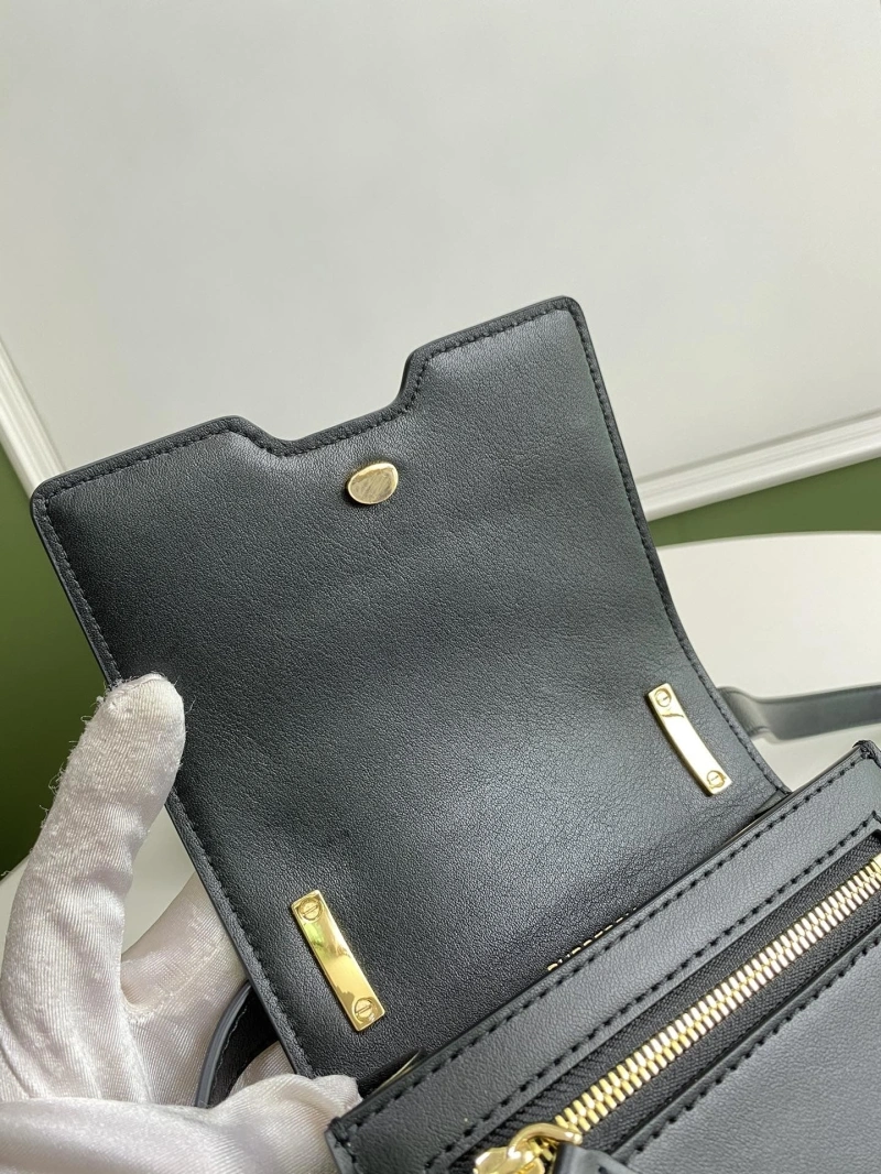 Bv*b*rry satchel bags 4211d-0235
