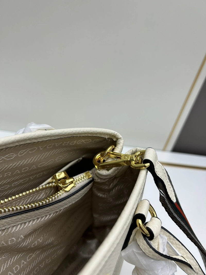 Pra*a satchel bags 4213-0174