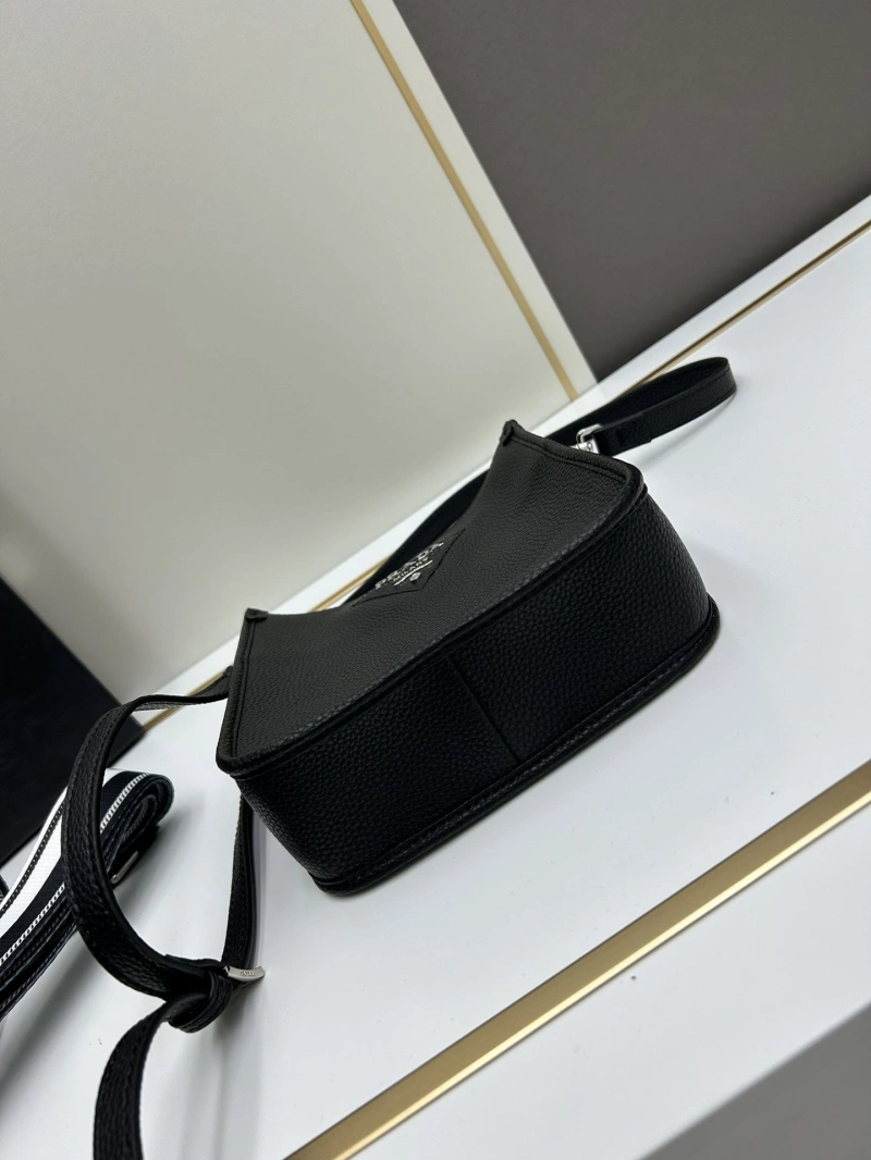 Pra*a satchel bags 4213-0184