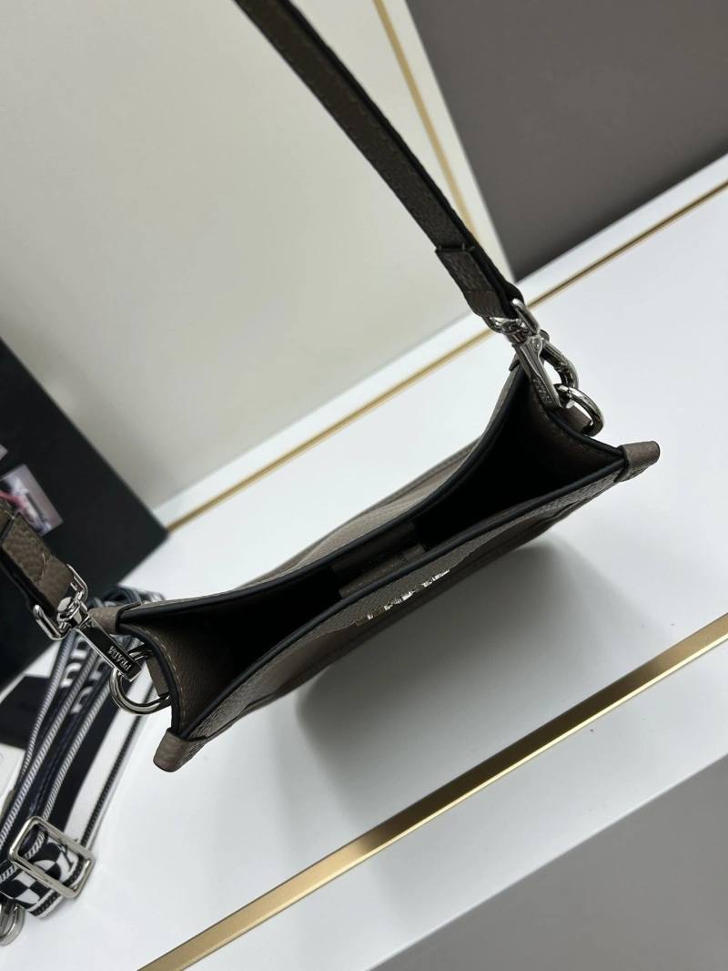 Pra*a satchel bags 4213-0185
