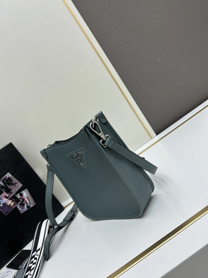 Pra*a satchel bags 4213-0189