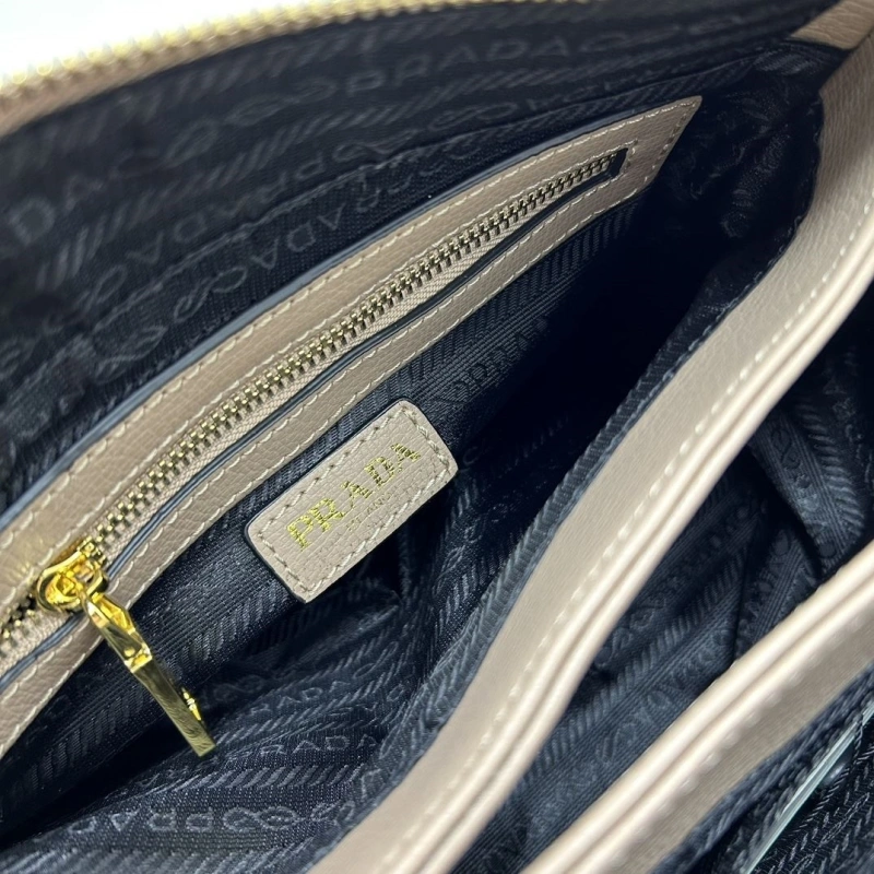 Pra*a satchel bags 4213-0190