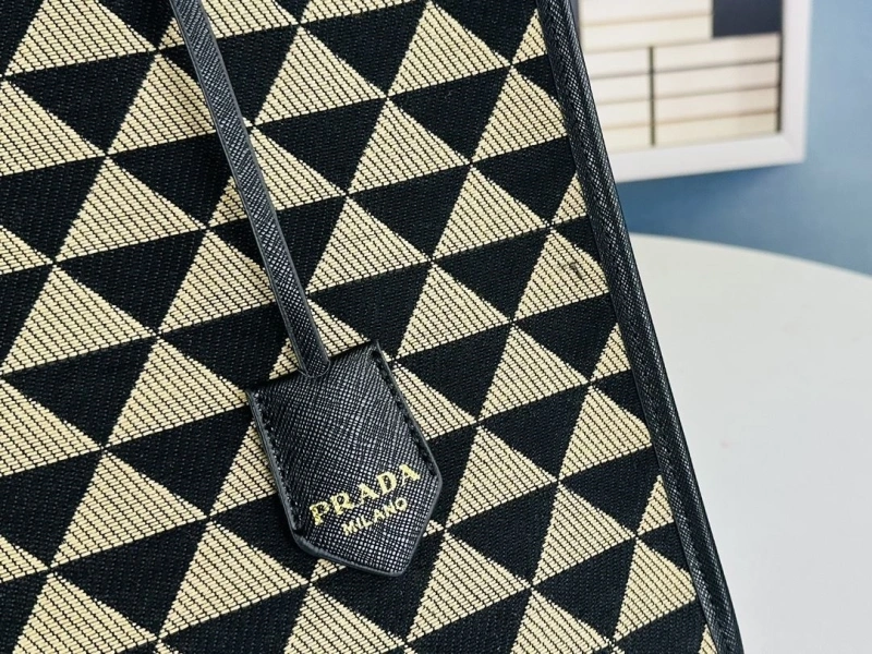 Pra*a shopping bags 4213-0382