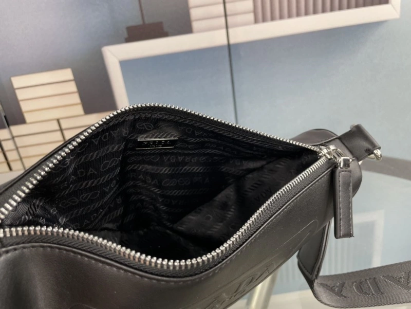 Pra*a satchel bags 4213-0437