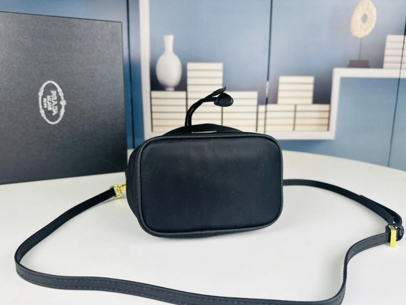 Pra*a bucket bags 4213-0442