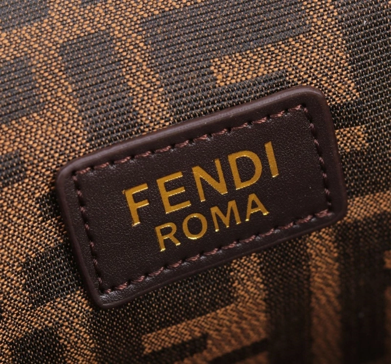 F**di first bags 4220-0025
