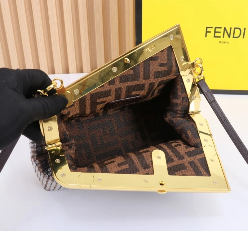 F**di first bags 4220-0025