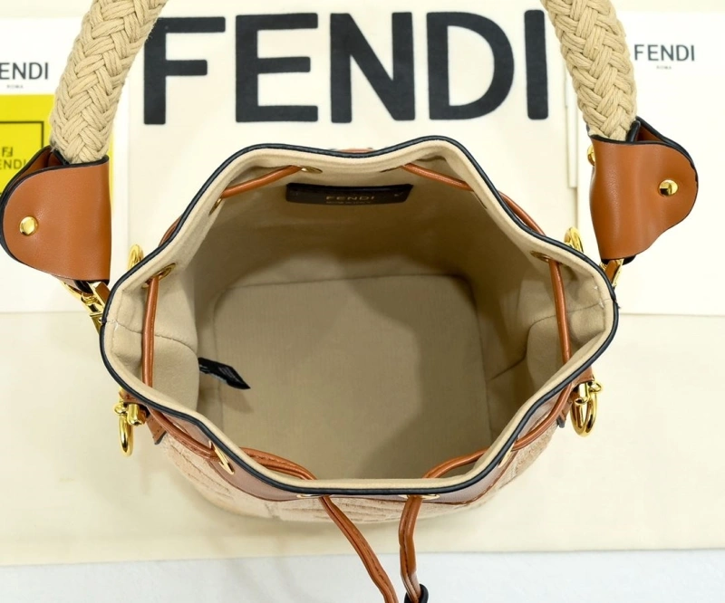 F**di bucket bags 4220-0033