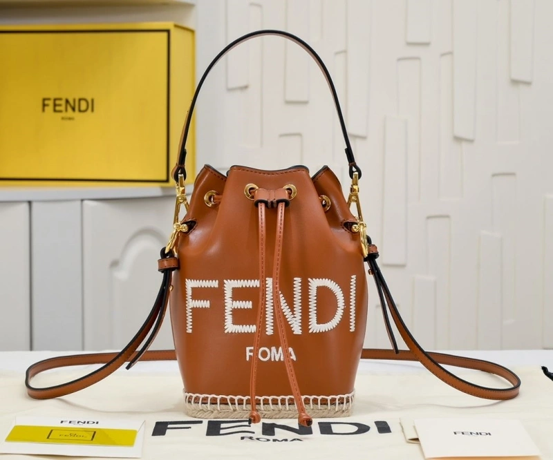 F**di bucket bags 4220-0041