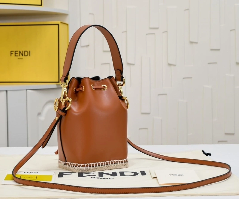 F**di bucket bags 4220-0041
