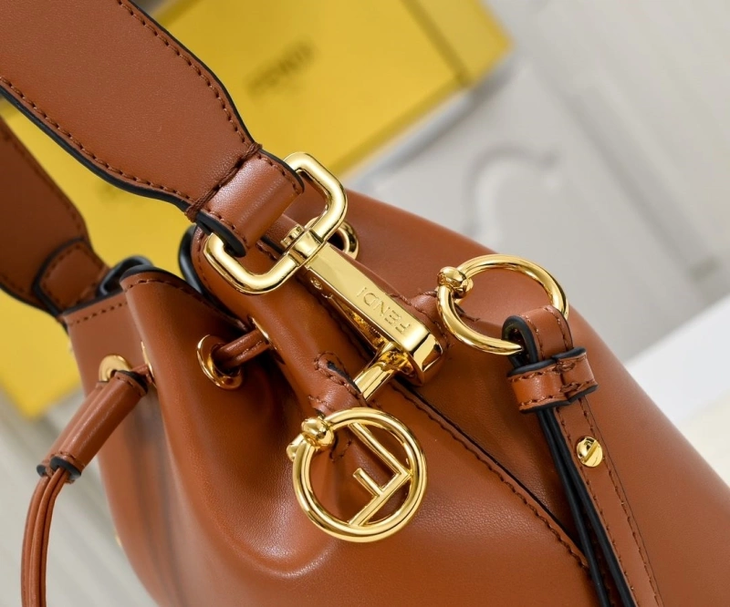 F**di bucket bags 4220-0041