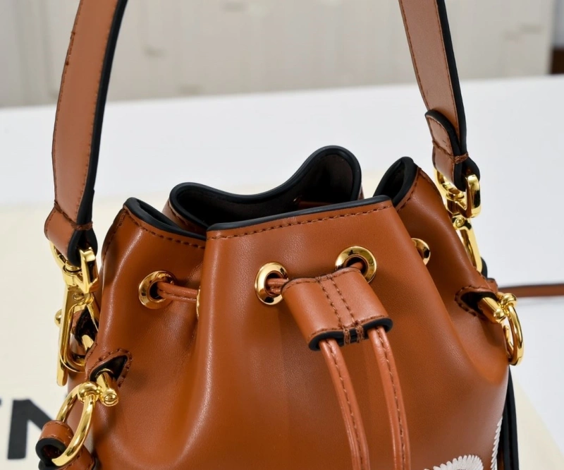 F**di bucket bags 4220-0041