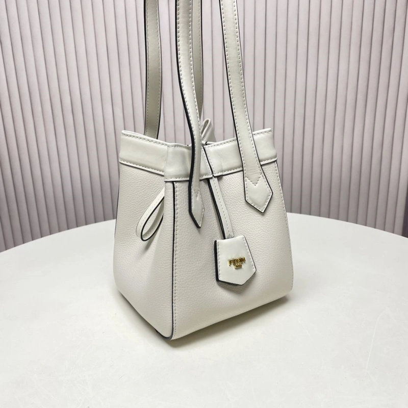 F**di top handle bags 4220-0074
