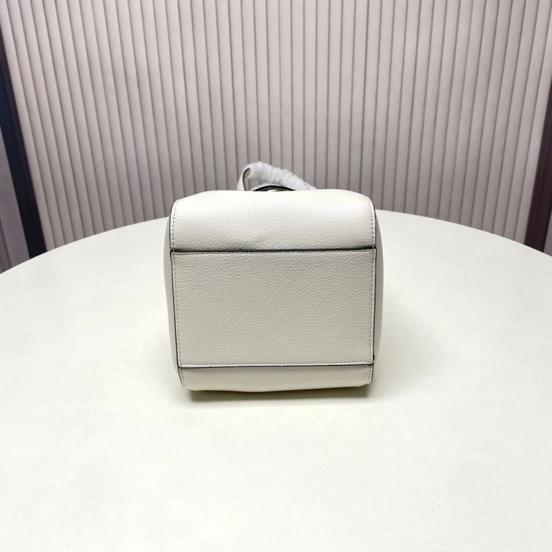 F**di top handle bags 4220-0074