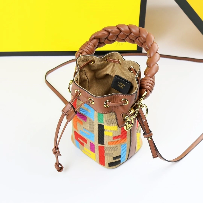 F**di bucket bags 4220-0105