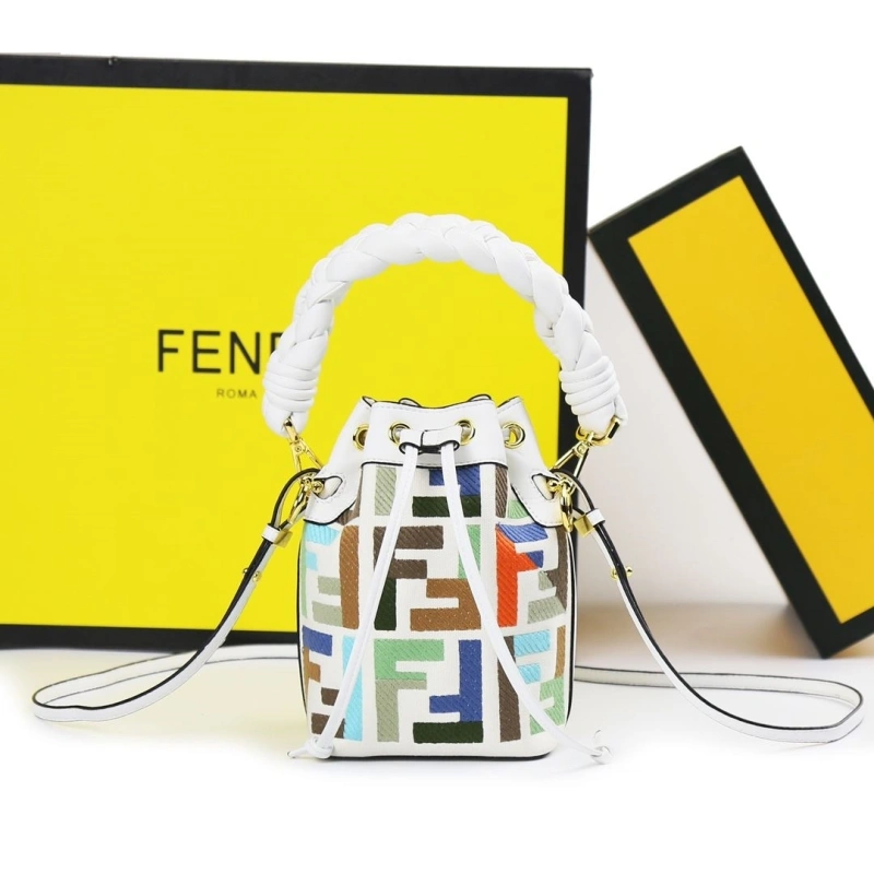 F**di bucket bags 4220-0106