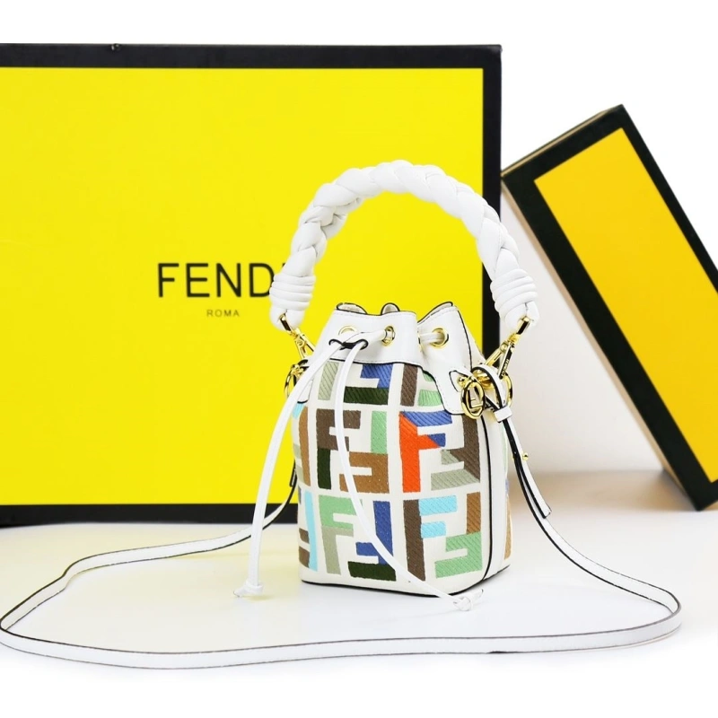 F**di bucket bags 4220-0106