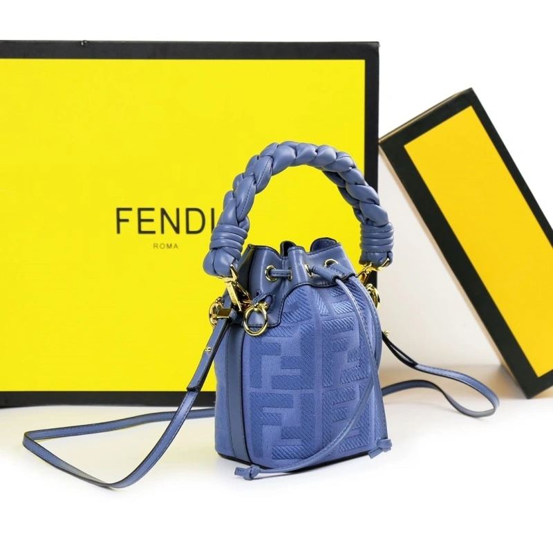 F**di bucket bags 4220-0108