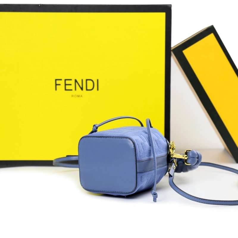 F**di bucket bags 4220-0108