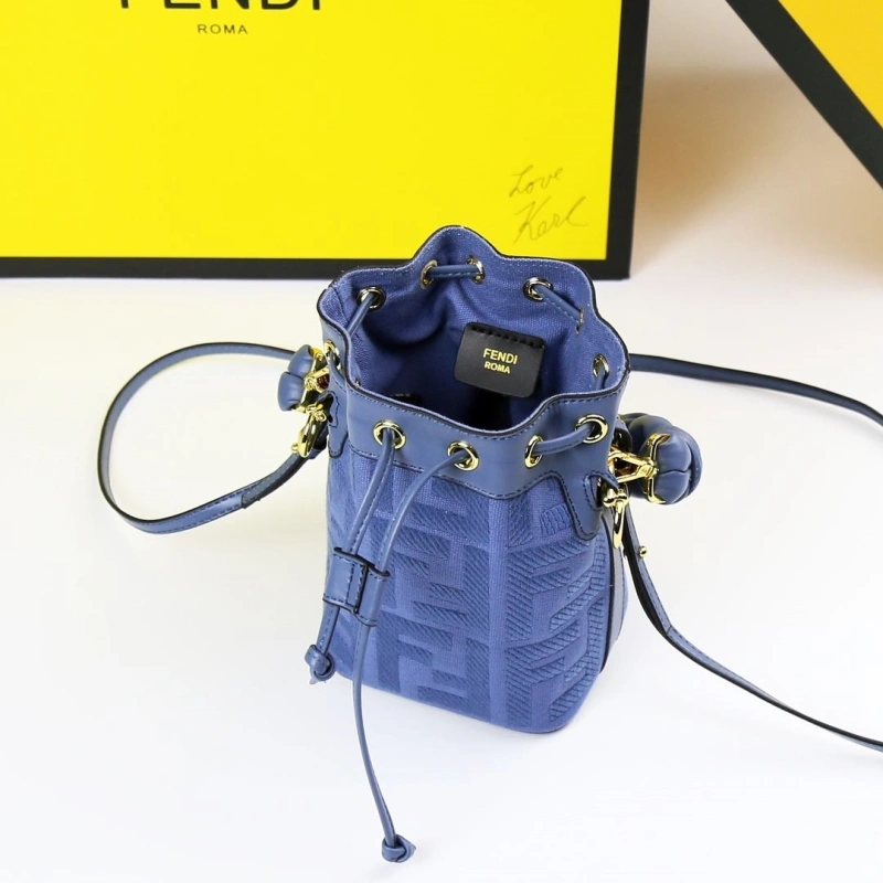 F**di bucket bags 4220-0108