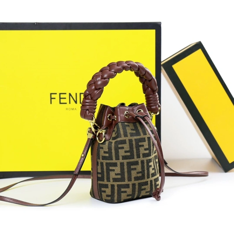 F**di bucket bags 4220-0109