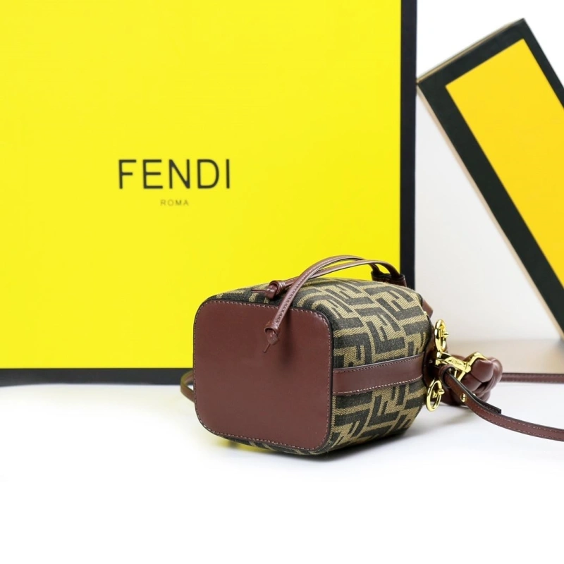 F**di bucket bags 4220-0109