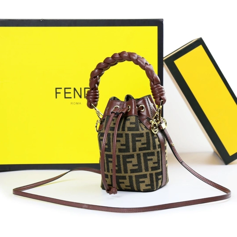 F**di bucket bags 4220-0109