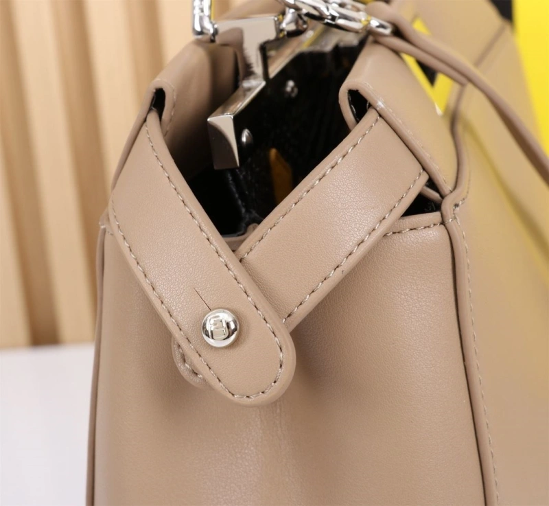 F**di top handle bags 4220-0147