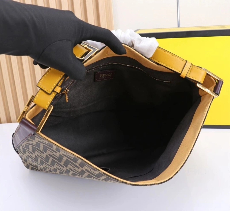 F**di top handle bags 4220-0209