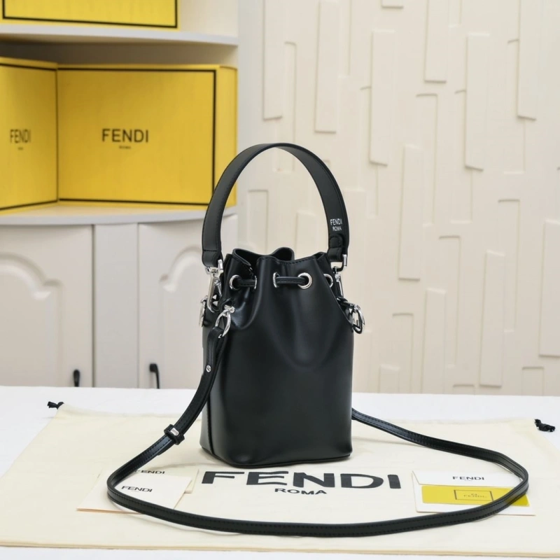 F**di bucket bags 4220-0234