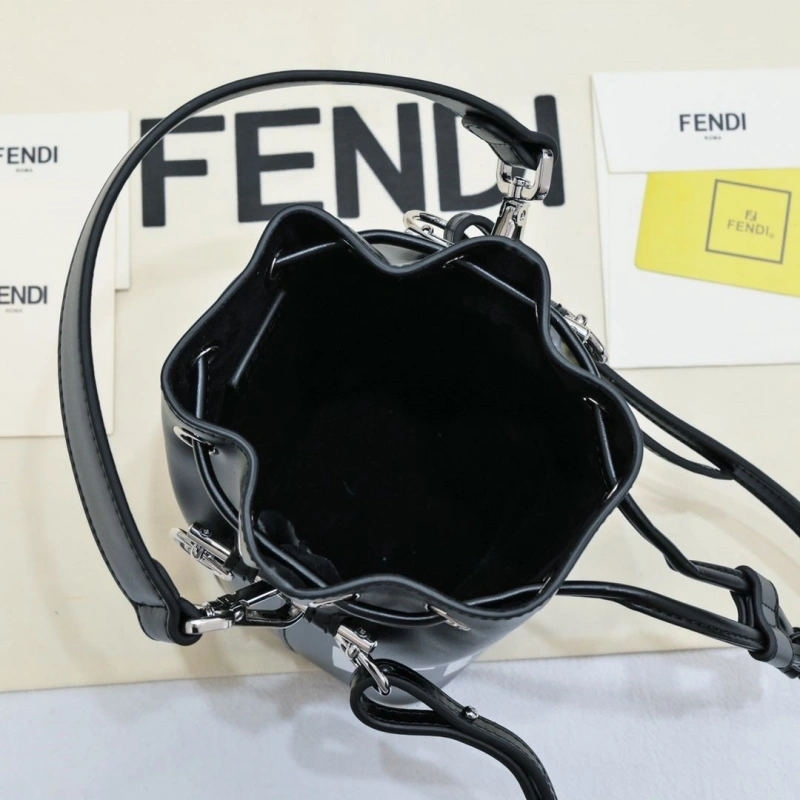 F**di bucket bags 4220-0234