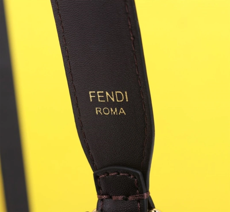 F**di bucket bags 4220-0236