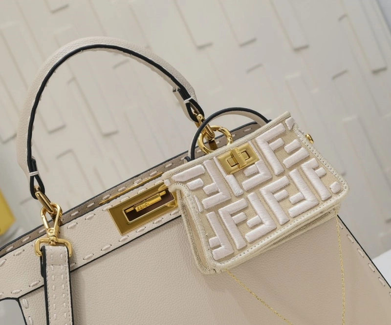 F**di shopping bags 4220-0263
