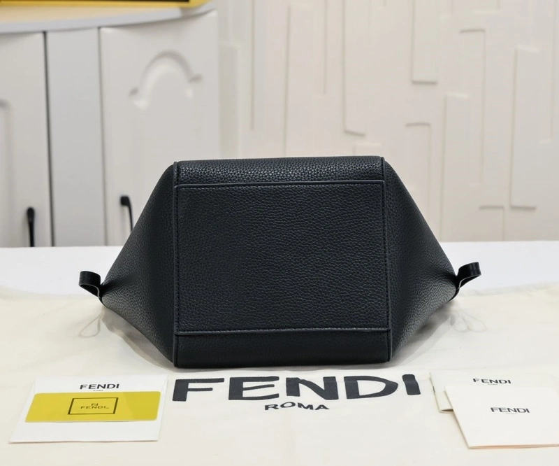 F**di shopping bags 4220-0331