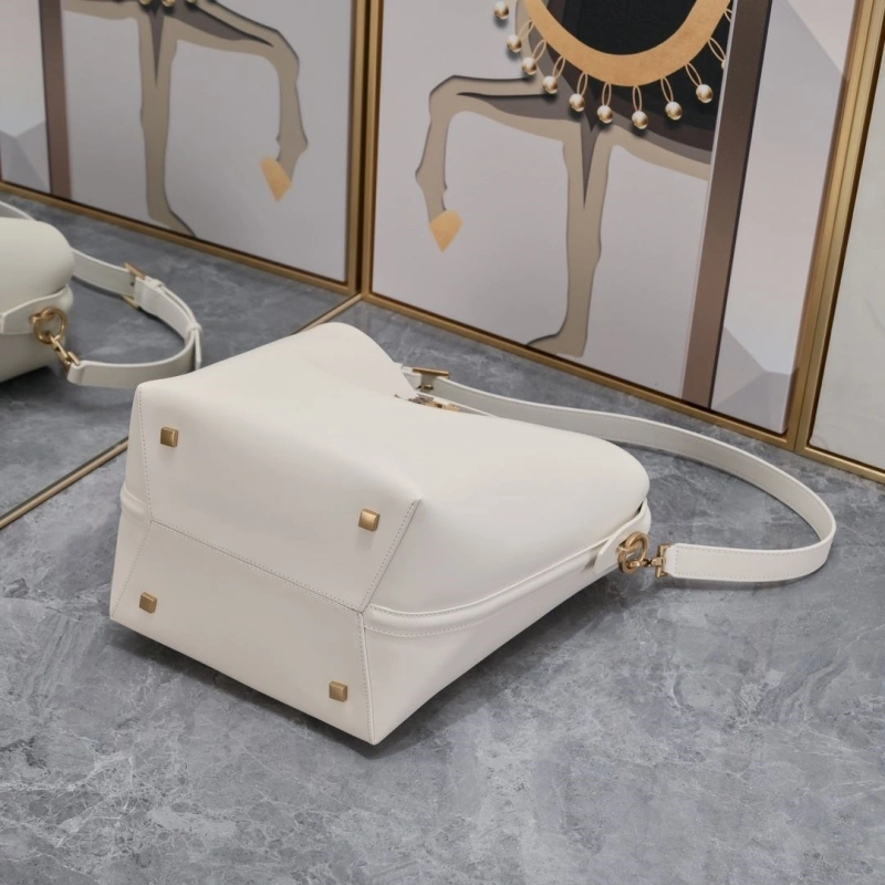 Y51 bucket bags 4220-0411