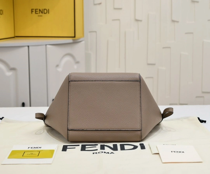 F**di shopping bags 4220a-0046