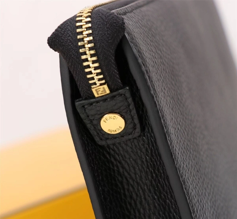 F**di cluth bags 4220a-0059