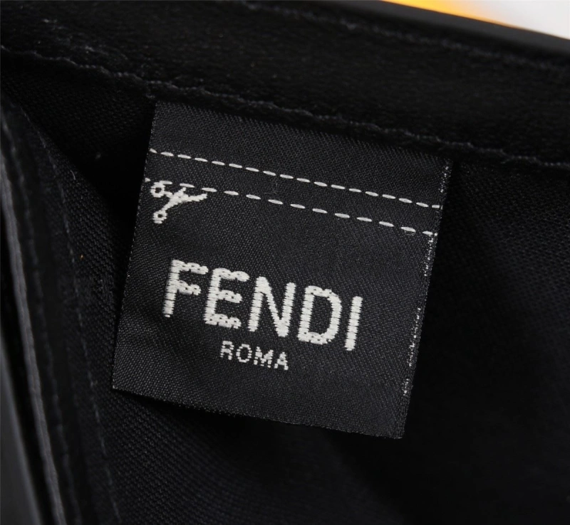 F**di wallets 4220a-0071