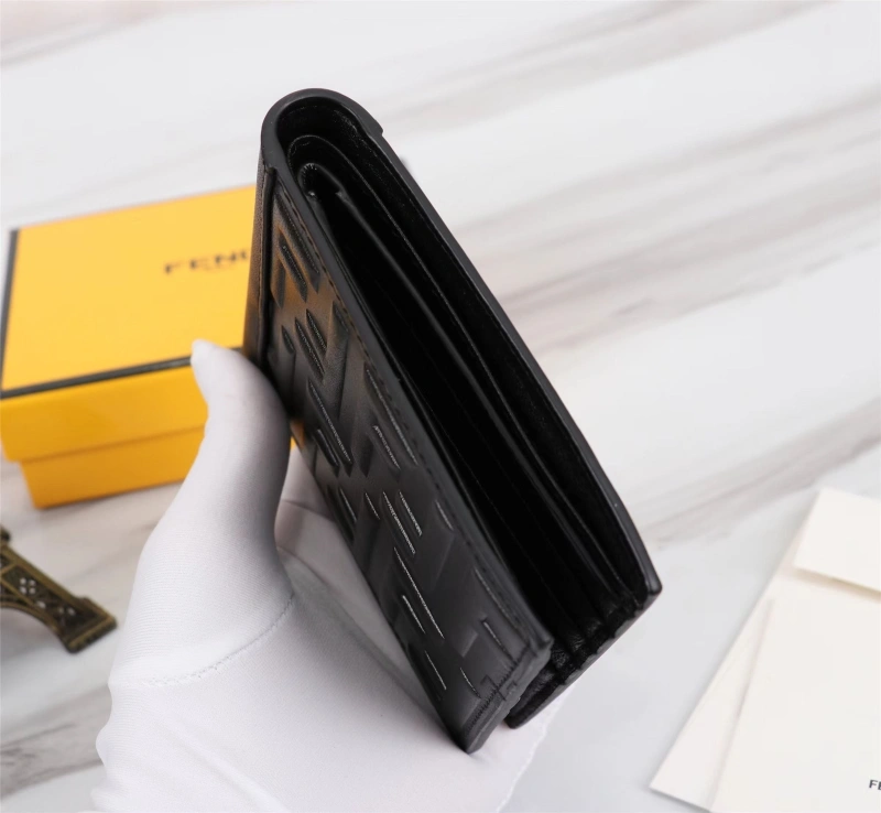 F**di wallets 4220a-0076