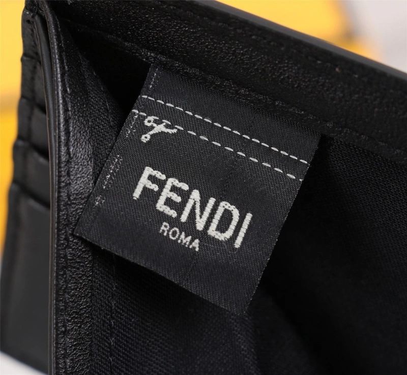 F**di wallets 4220a-0076