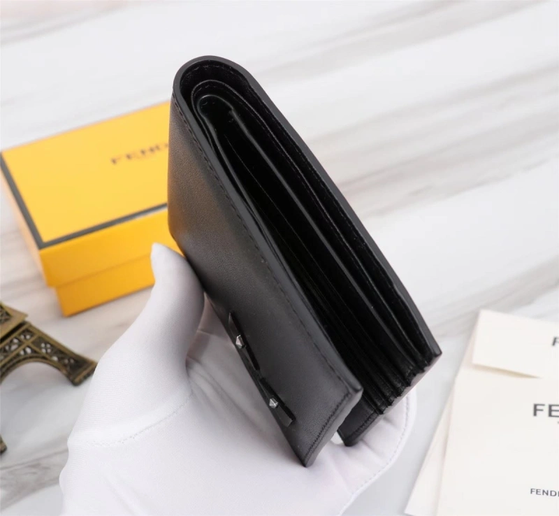 F**di wallets 4220a-0079