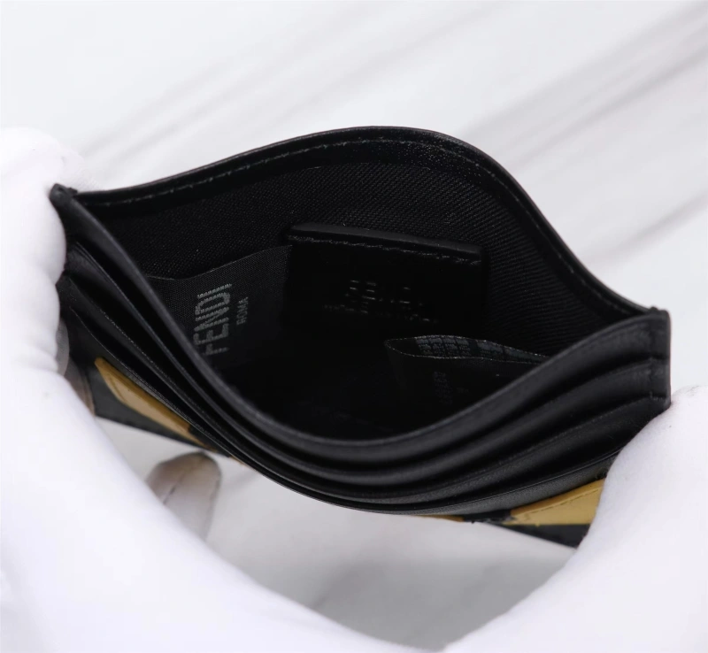 F**di wallets 4220a-0083