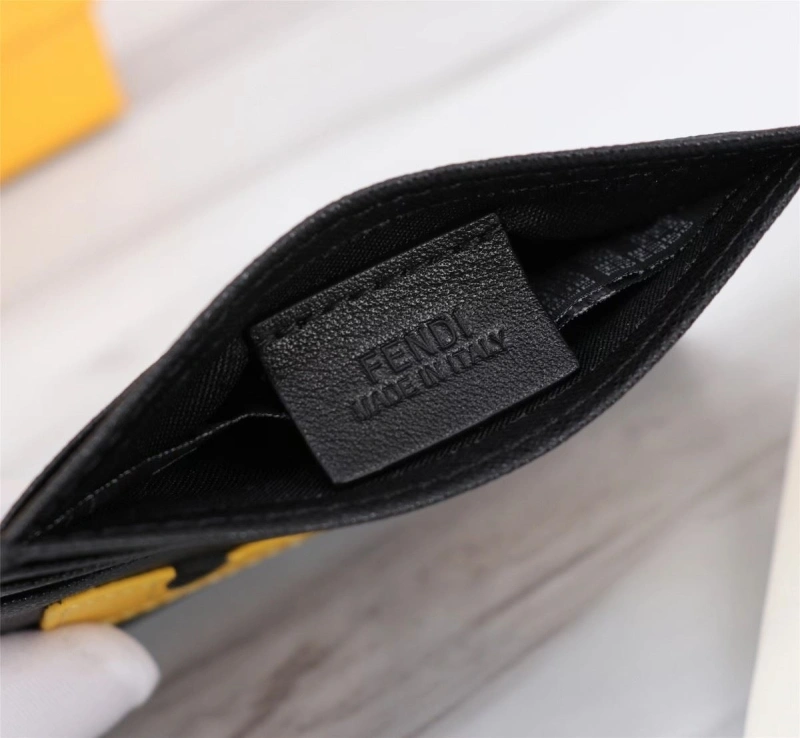 F**di wallets 4220a-0086
