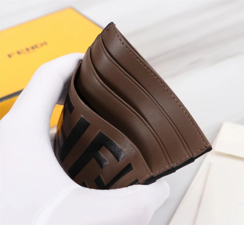F**di wallets 4220a-0093