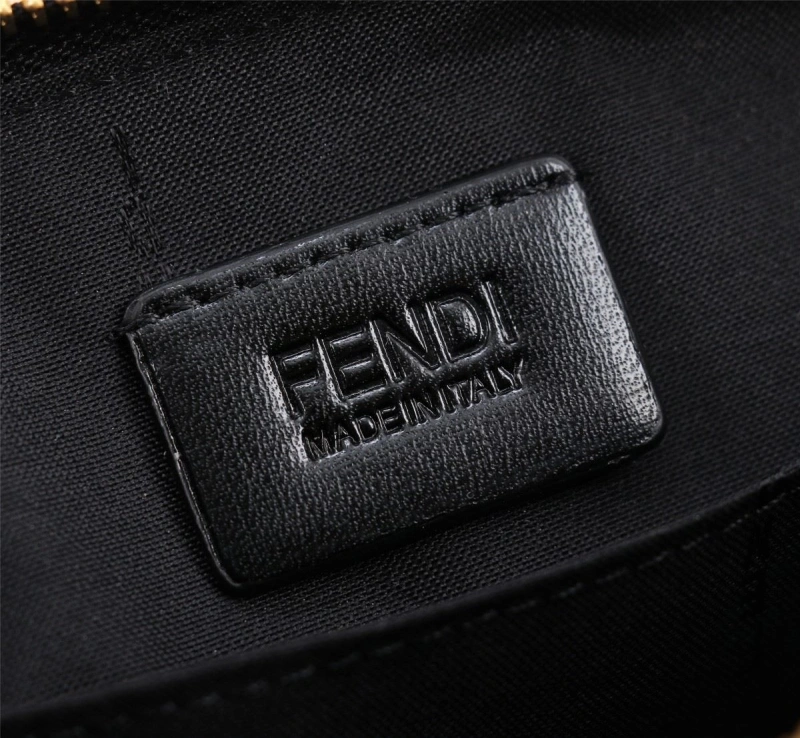 F**di cluth bags 4220a-0109