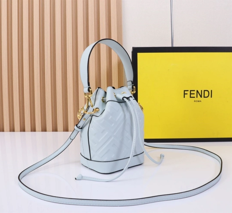 F**di bucket bags 4220a-0223